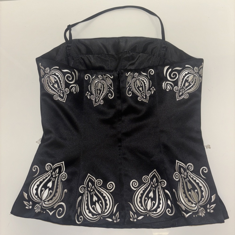 White House Black Market Sz 2 Sm Holiday Top Blouse Shirt Party Black Embroidery - Picture 6 of 8